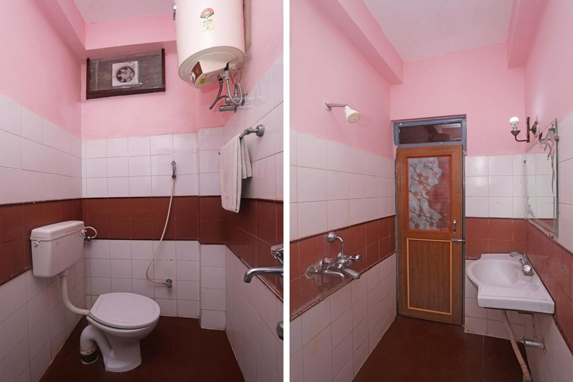 Hotel Super Capital O Ashraya 3*