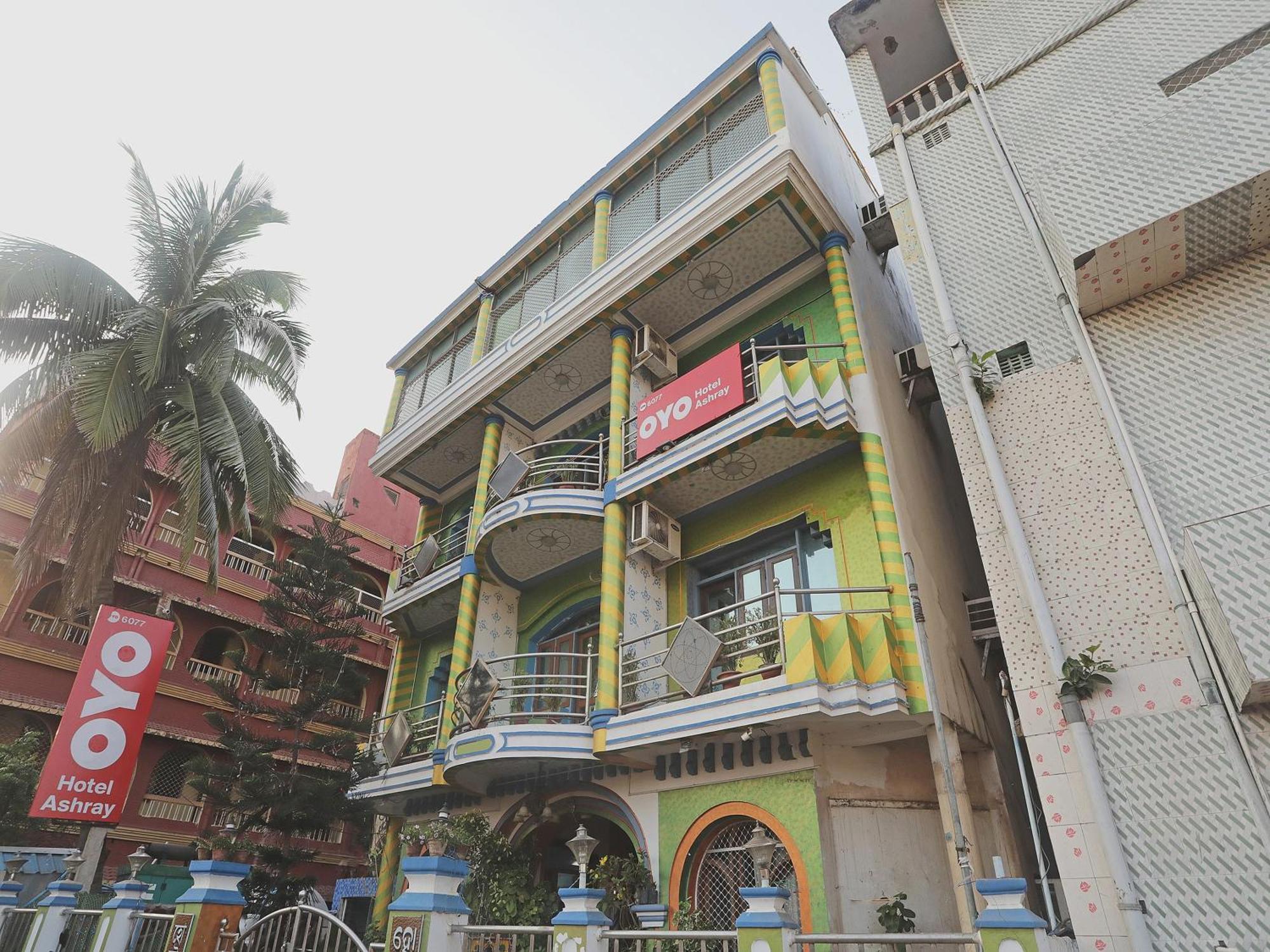 Super Capital O Ashraya Hotel 3*